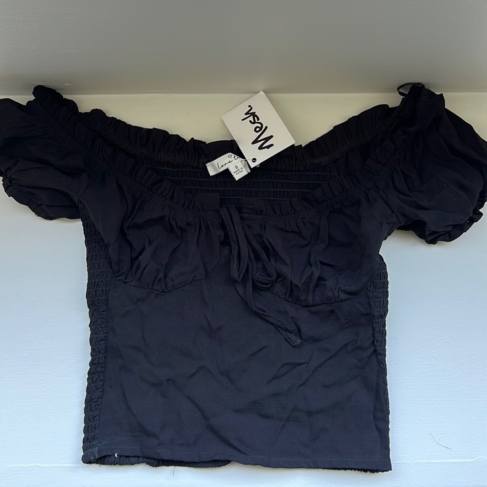 black womens brand new top from boutique
